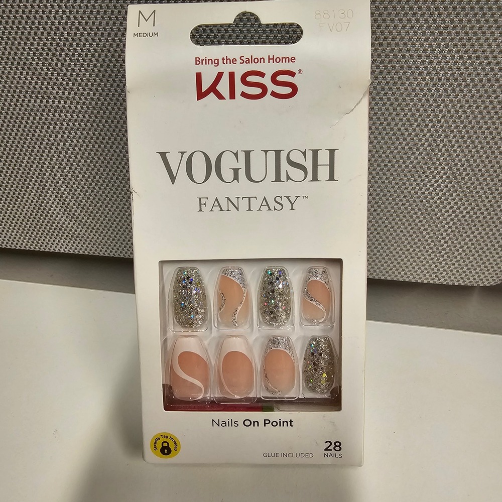 NEW KISS Voguish Fantasy Medium Artificial Nails 28 Nails Glue On Point